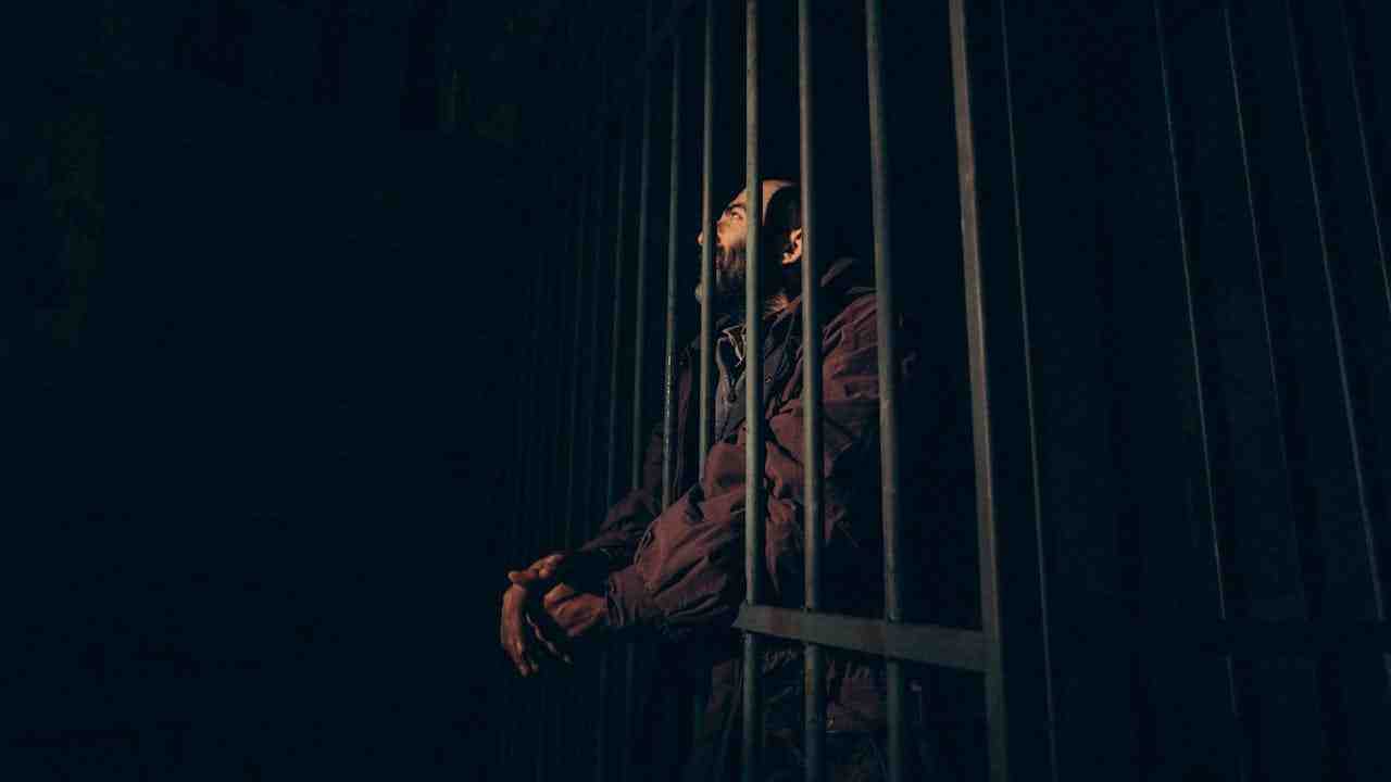 有期徒刑併科罰金要關嗎