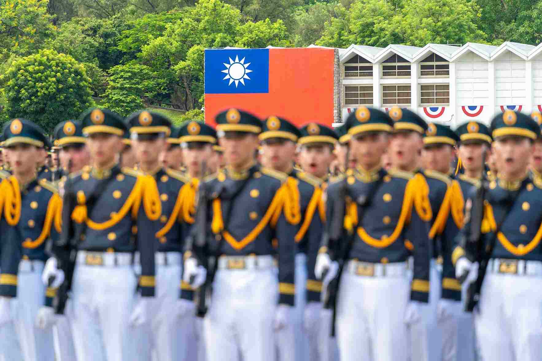 軍人犯法