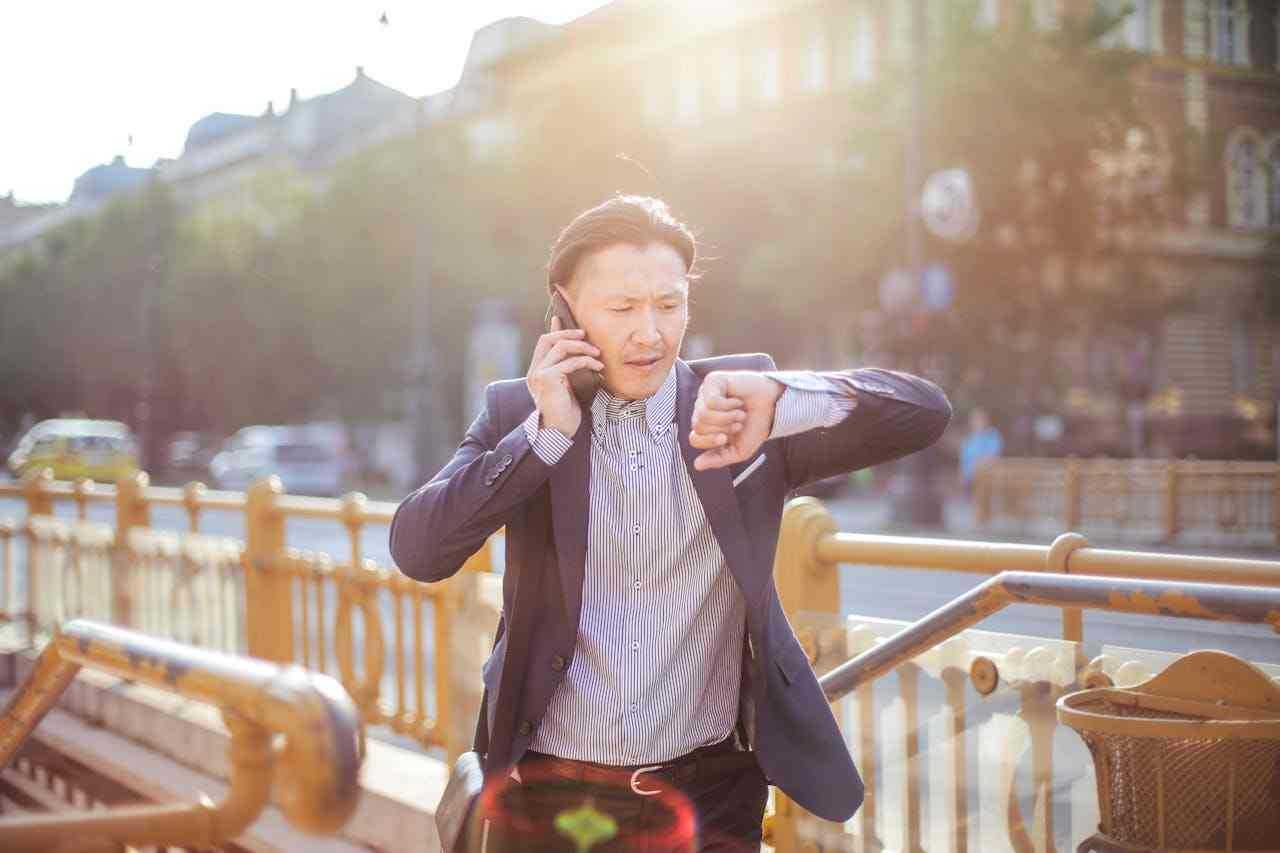 遲到可以扣薪嗎？